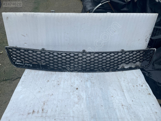 FORD MONDEO ÖN TAMPON ORTA IZGARASI