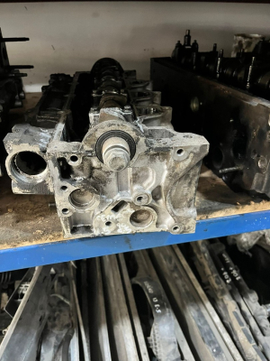 RENAULT CLİO 1.5 DCİ SİLİNDİR KAPAĞI