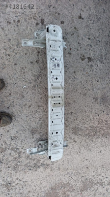 2021-23 FORD COURİER ÖN TAMPON DEMİRİ ORJİNAL ÇIKMA