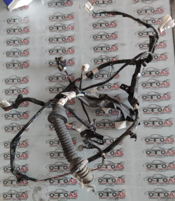 TOYOTA COROLLA SOL ÖN KAPI TESİSATI