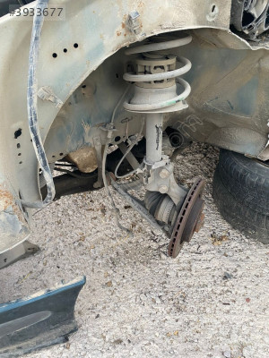 RENAULT MEGANE 1 SOL ÖN TAŞIYICI ÇIKMA