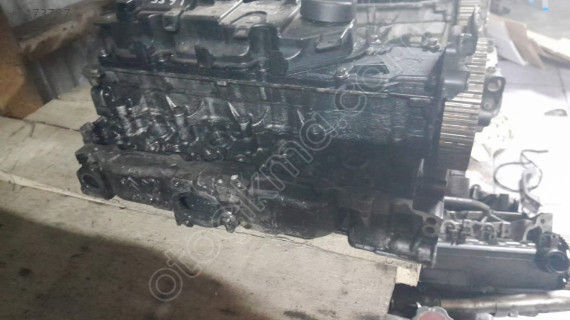 Peugeot 301 1m6 euro 5 silindir kapak çıkma