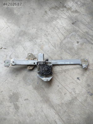 128001471-B Expres sağ ön kapı kirkosu