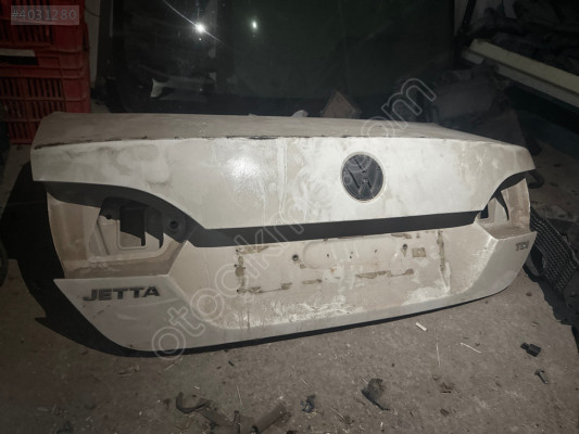 Volkswagen Jetta arka bagaj kapağı