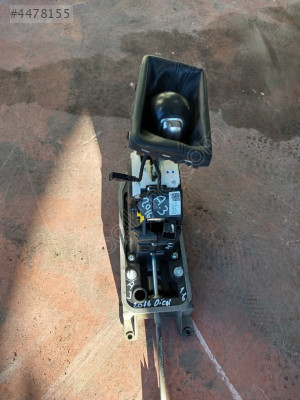 AUDİ A3 VİTES KOLU