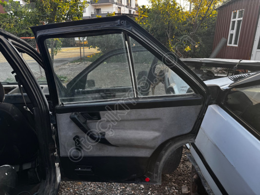 Fiat Tempra Tipo Sol Arka Kapı Döşemesi Temiz