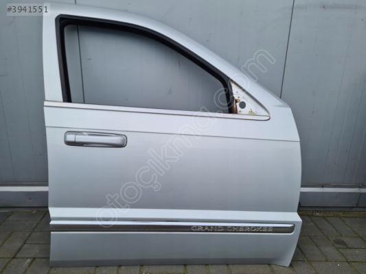 JEEP GRAND CHEROKEE ÇIKMA ORJİNAL KAPI