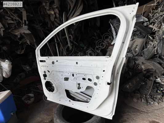 Clio 5 sağ ön kapı