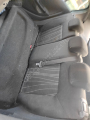 Opel Corsa D ön koltuk