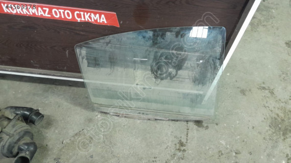 Suzuki sx4 sag arka kapı camı sedan kasa