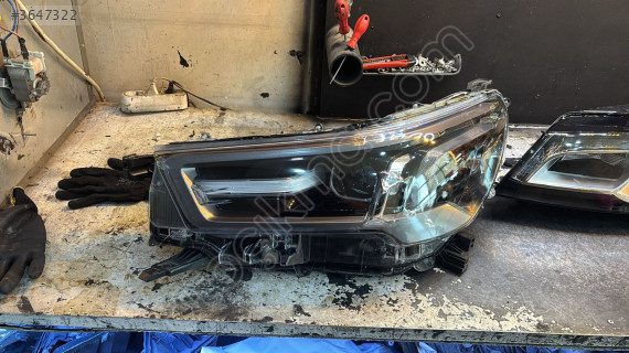 TOYOTA HİLUX LEDLİ MERCEKLİ SOL FAR