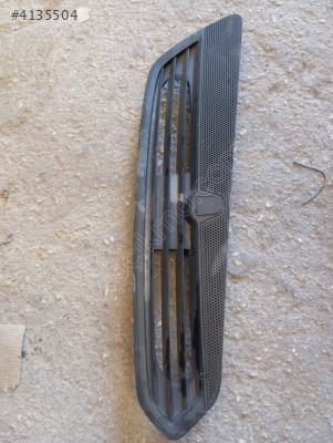 Peugeot 308.Gögüs orta ızgara paneli 9677712877