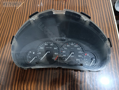 Peugeot 206 gösterge saati