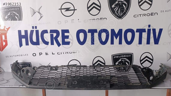 PEUGEOT 408 ÖN TAMPON ORTA IZGARA 9840750080