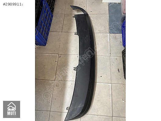 G351 Audi A4 B9 8W Arka tampon alt kısmı 8W0.807.521.M altında
