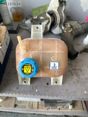 Fiat Linea radyatör su bidonu yedek su bidonu