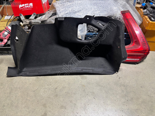 RENAULT MEGANE 4 BAGAJ SAĞ YAN DÖŞEME ORİJİNAL ÇIKMA