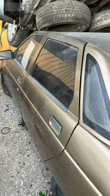 Lada vega 2000 model sol arka kapı