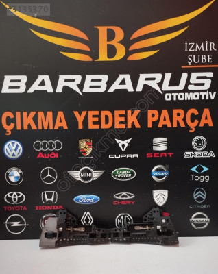 AUDİ A4 B8-Q5 SAĞ SOL ÖN KAPI AÇMA KOLU BRAKETİ