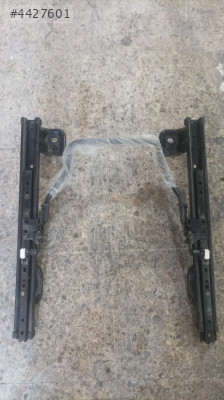 Ford Courier sağ koltuk kızağı