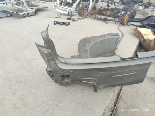 AUDİ A6 BAGAJ HAVUZU YARİM 2001