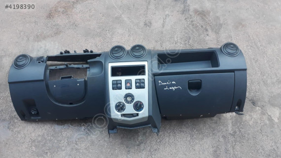 dacia logan torpido ön göğüs çıkma orjinal