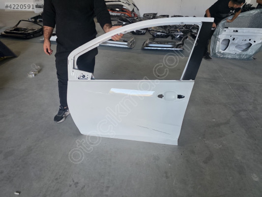 2013/2018 TOYOTA YARİS BEYAZ SOL ÖN KAPI ORJINAL BOYASIZ