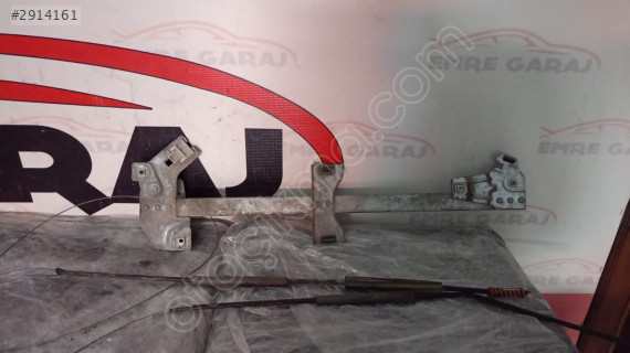 0130821762 Peugeot Partner Sağ Ön Cam Krikosu (03-08)