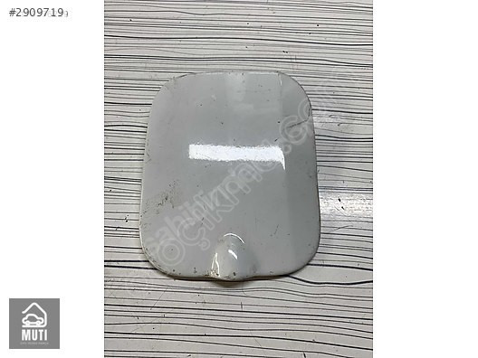 DACIA SANDERO RHD YAKIT CLAP KAPAĞI TRIM 8200389403
