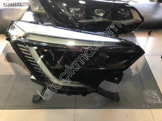 RENAULT CLİO 5 İCON SAĞ ÖN FAR 01065199700010