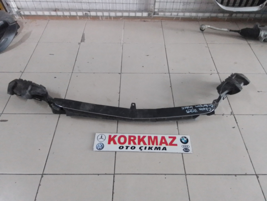 MERCEDES C KASA W205 ÖN TAMPON BRAKETI