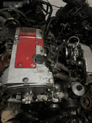 Mercedes e200 çıkma motor komple
