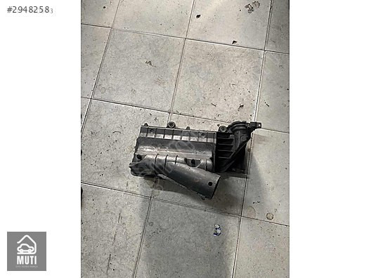 Peugeot 206 hava filitre kazanı