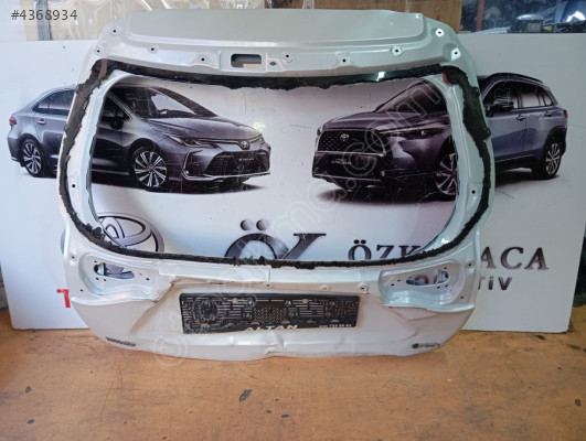 2024-2025 TOYOTA YARİS CROSS ÇIKMA ORİJİNAL BAGAJ KAPAĞI