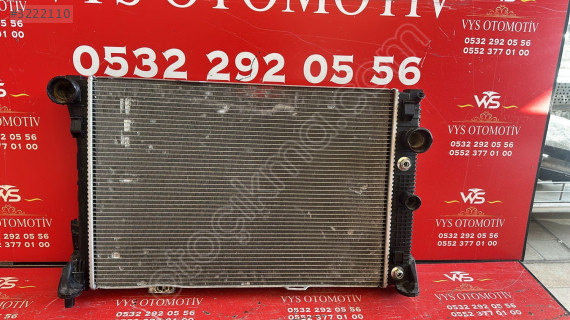 2007-2011 Mercedes C Serisi W204 W212  Su Radyatörü 735285