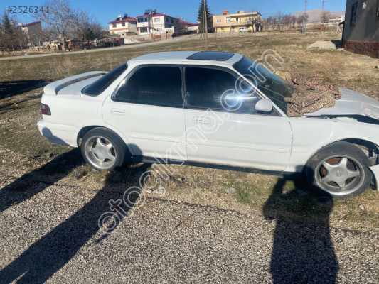 Honda ıntegra.  Sağ ön kapı