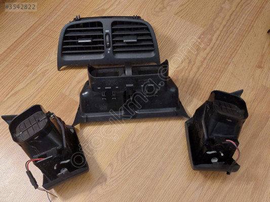 MERCEDES W208 CLK HAVALANDIRMA IZGARLARA SET