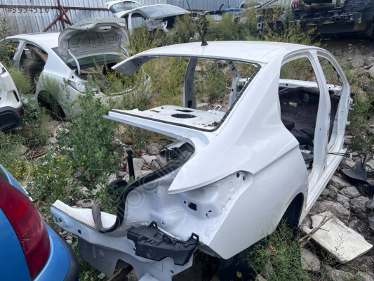 PEUGEOT 301 SAĞ ARKA ÇAMURLUK KESME