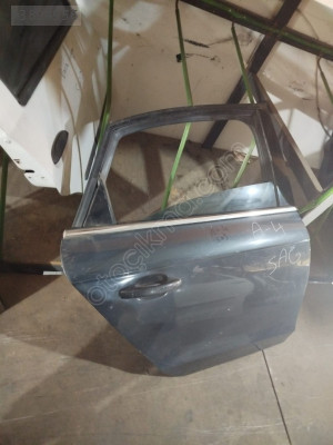 AUDI A4 SAĞ ARKA KAPI