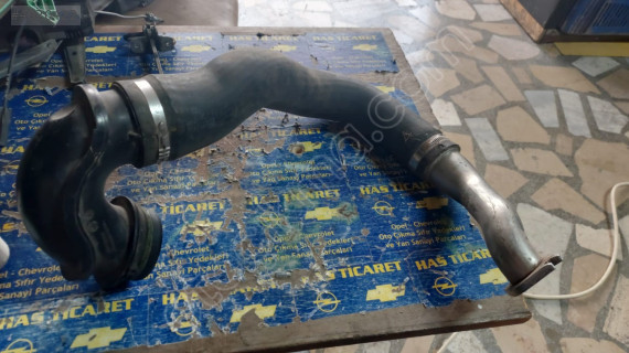 Opel İnsignia 2.0 Dizel Çıkma Turbo Hortumu