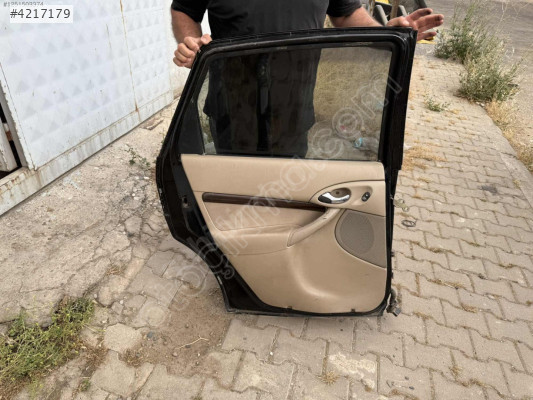 Ford focus sol arka kapı 99 2005