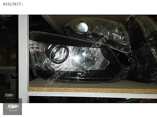 Skoda Yeti 2015 model sağ mercekli far