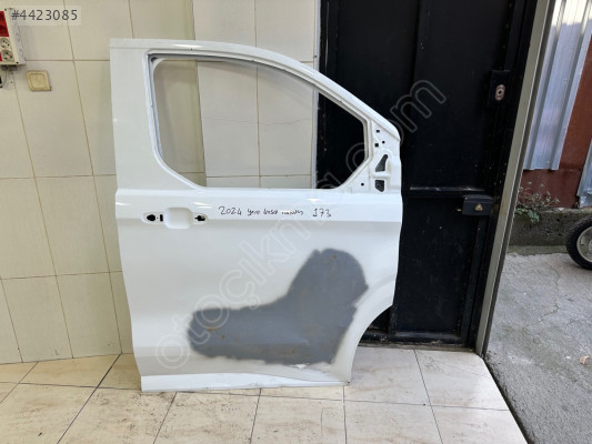 Ford Custom sağ ön kapı 2024 sonrası