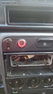 Peugeot Partner 4 lu flaşör çıkma