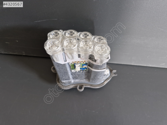 BMW F01 730 740 FAR SİNYAL MODÜLÜ BEYNİ SAĞ HATASIZ 2007-2011