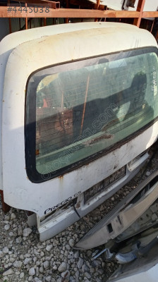 Kia pregio bağaj kapağı