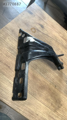 ÇAMURLUK SAC BRAKET ÖN SOL CADDY 2004-2011 1T0821135