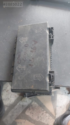 Opel Corsa D Çıkma Sigorta Kutusu Kapağı