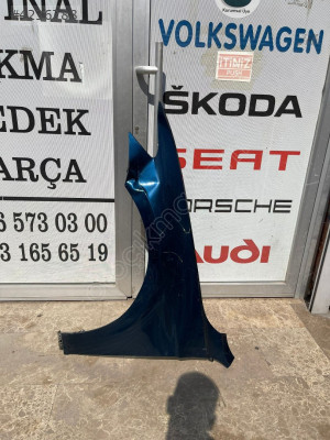 VOLKSWAGEN PASSAT B8 SOL ÖN ÇAMURLUK