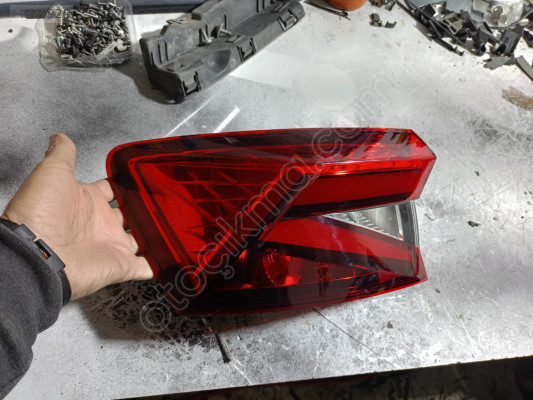 SKODA FABİA SOL ARKA STOP LEDLİ